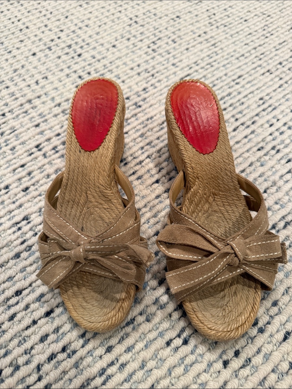 Christian louboutin suede Bow Wedge Espadrille size 37